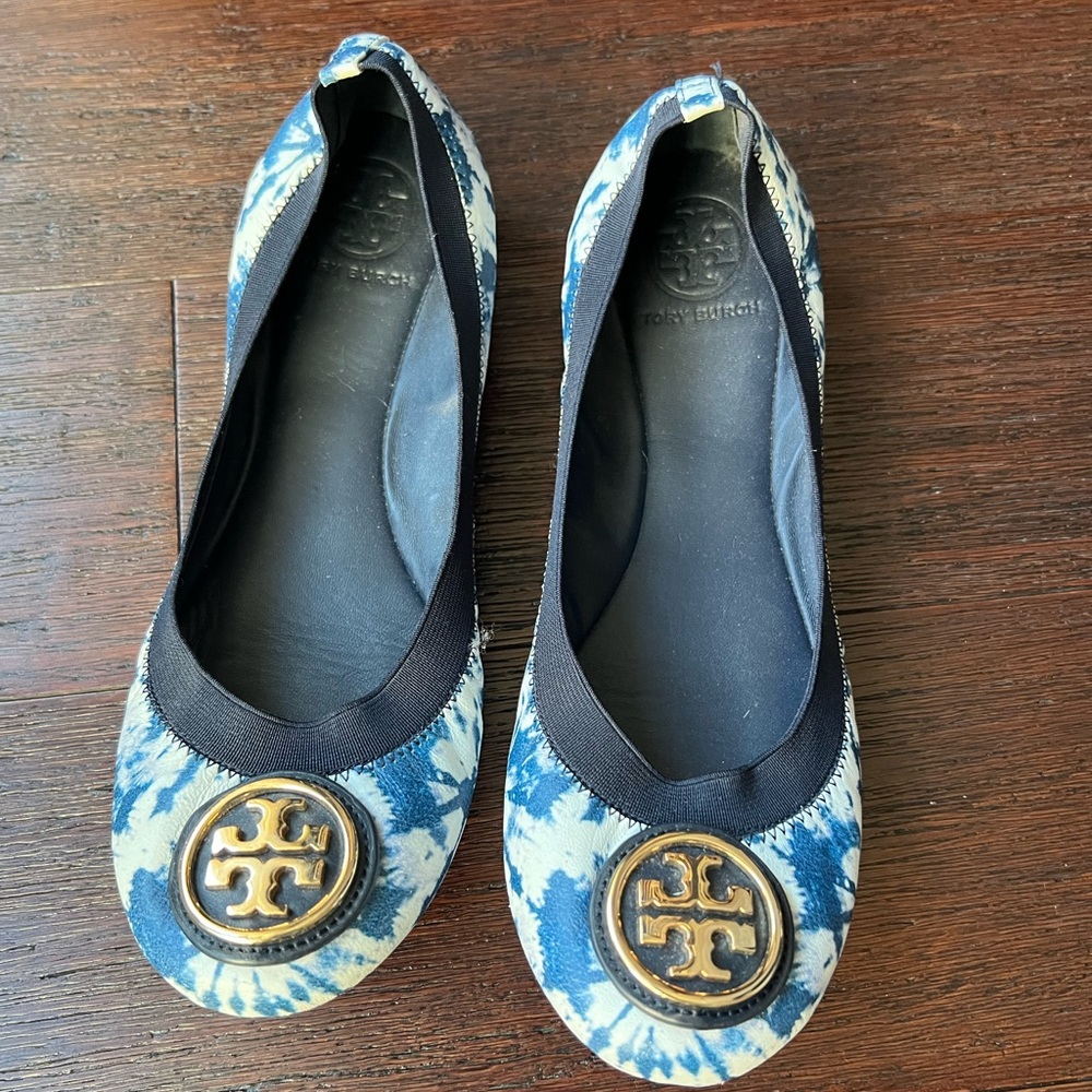 Tory Burch Caroline blue and white tie dye flats